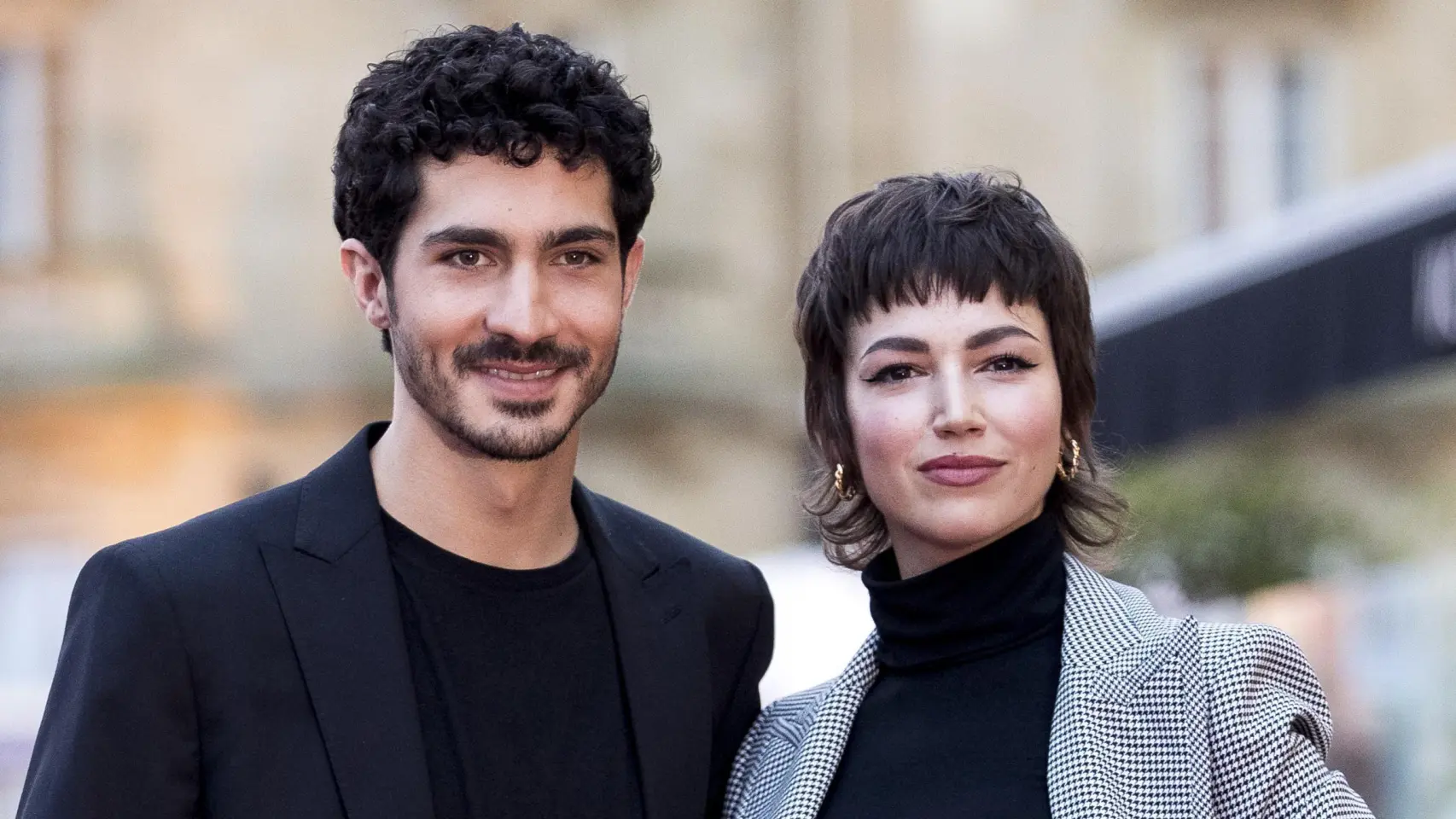 Úrsula Corberó njofton shtatzëninë e saj të parë në Tokyo