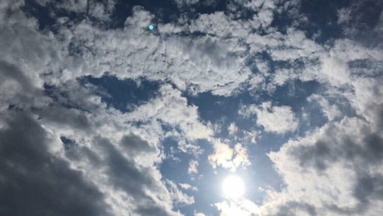 Kthjellime dhe temperatura deri 26°C, parashikimi i motit për ditën e sotme