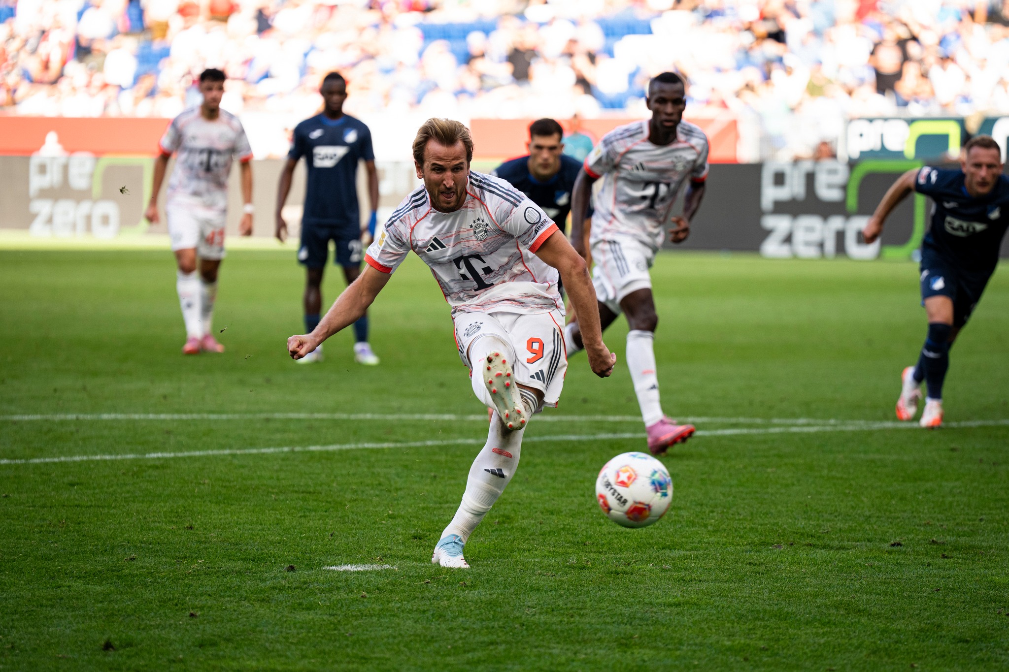 Bayern triumfon ndaj Hoffenheim, Kane shënon tripletë në Bundesligë