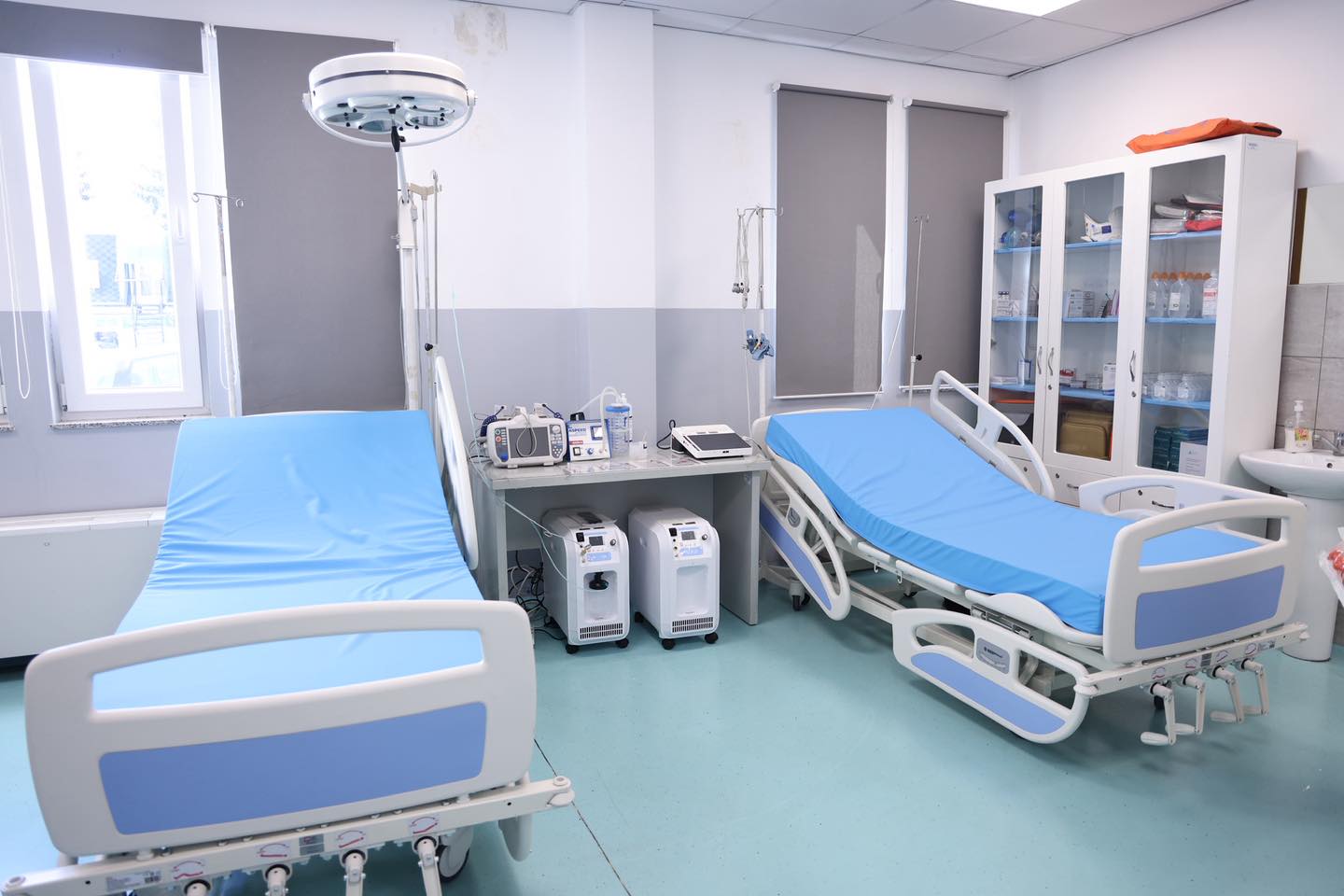 Deçan: QKMF në pranon pajisje dhe aparaturë mjekësore,…