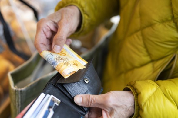 Zvicër Sipas: Afërsisht 100 miliardë franga do të trashëgohen këtë vit në Zvicër