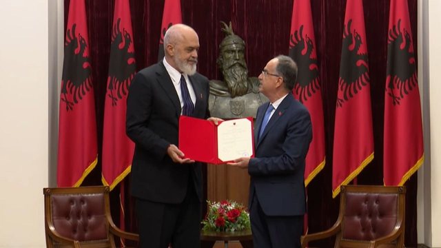 Presidenti Begaj dekreton qeverinë “Rama 4”, lista e plotë e ministrave