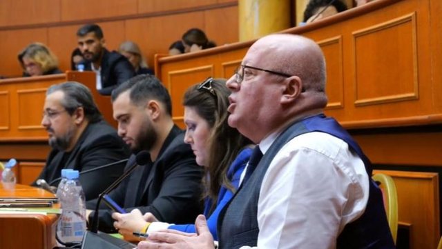 Gjokutaj: këshilltarëve të PS: Ju doni ta shkarkoni Veliajn…