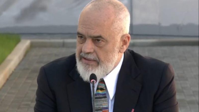 Rama njofton hapjen e universitetit të ri në Fier për AI