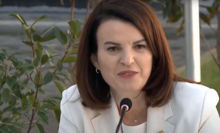 Ministria e Shëndetësisë: Koçiu lë stafetën te Evis Sala