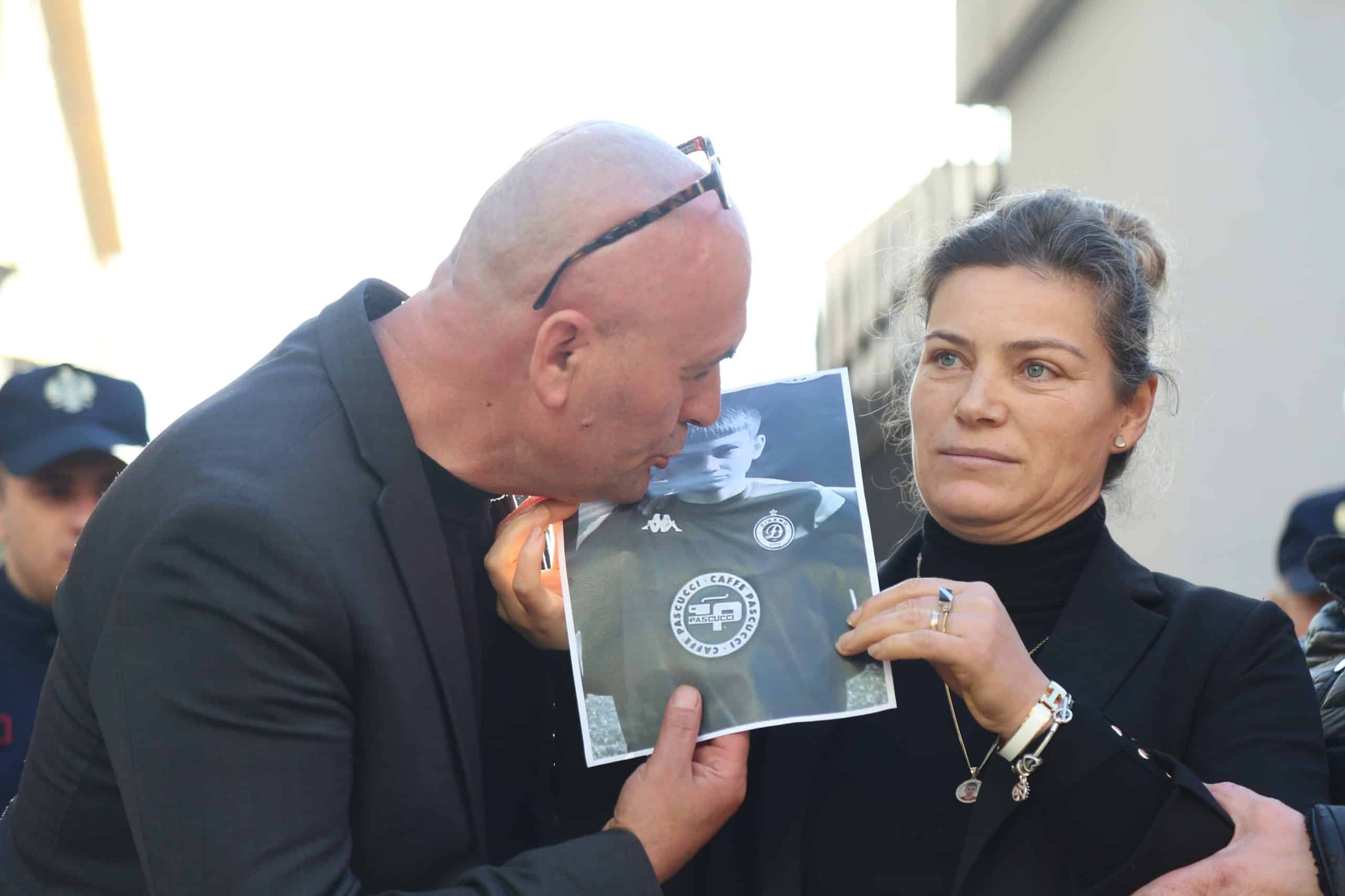 Florina, nëna e Martin Canit, ndan mesazhin prekës për vitin e ri shkollor