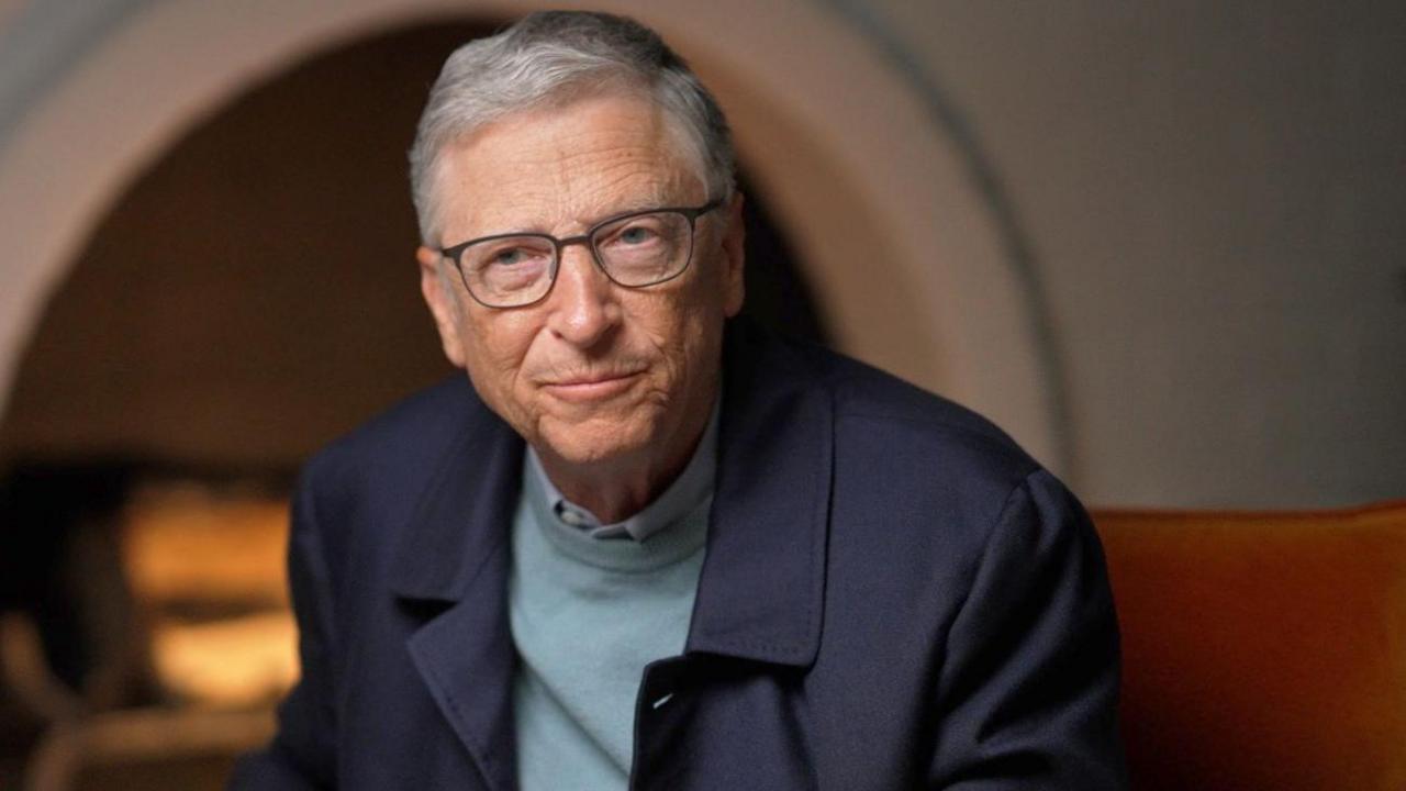 Bill Gates: Tri profesione që do të mbijetojnë me IA-në
