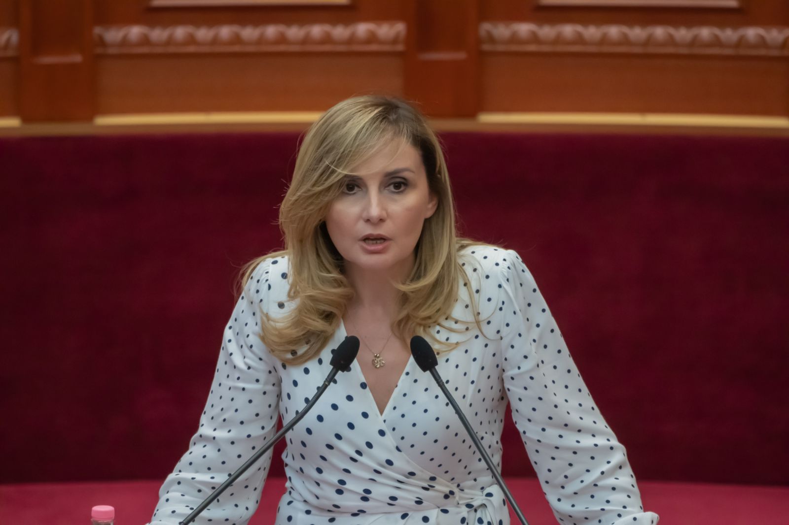 Ekonomia shqiptare në krizë: Rënia e industrisë, energjisë dhe bujqësisë