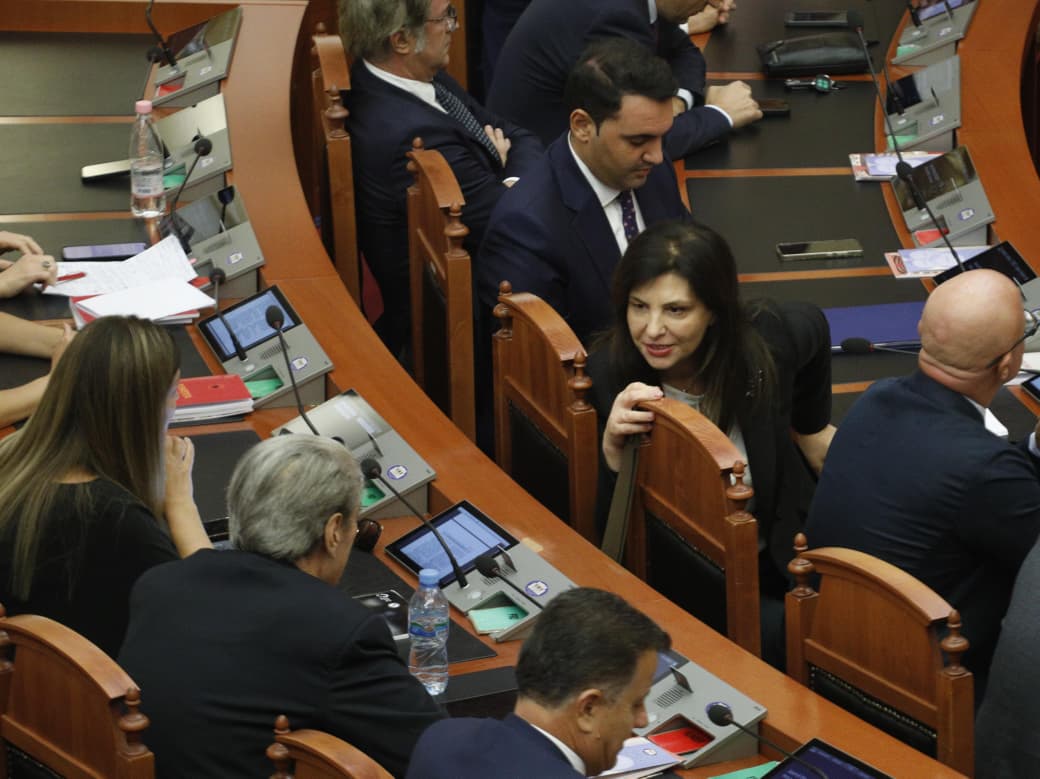 Çfarë: po flet Topalli me Berishën? PS tregon ‘forcën’ e…