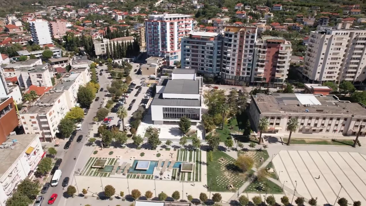 Rilindja e Qendrës së Artit “Vaçe Zela” në Lushnjë nga Rama