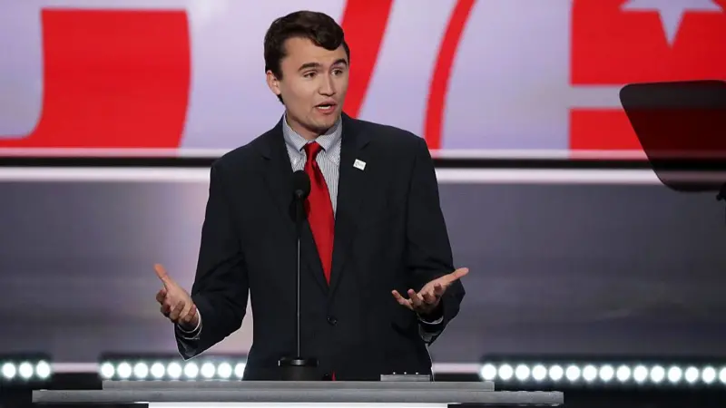 Charlie Kirk luajti rol kyç në angazhimin e të rinjve konservatorë