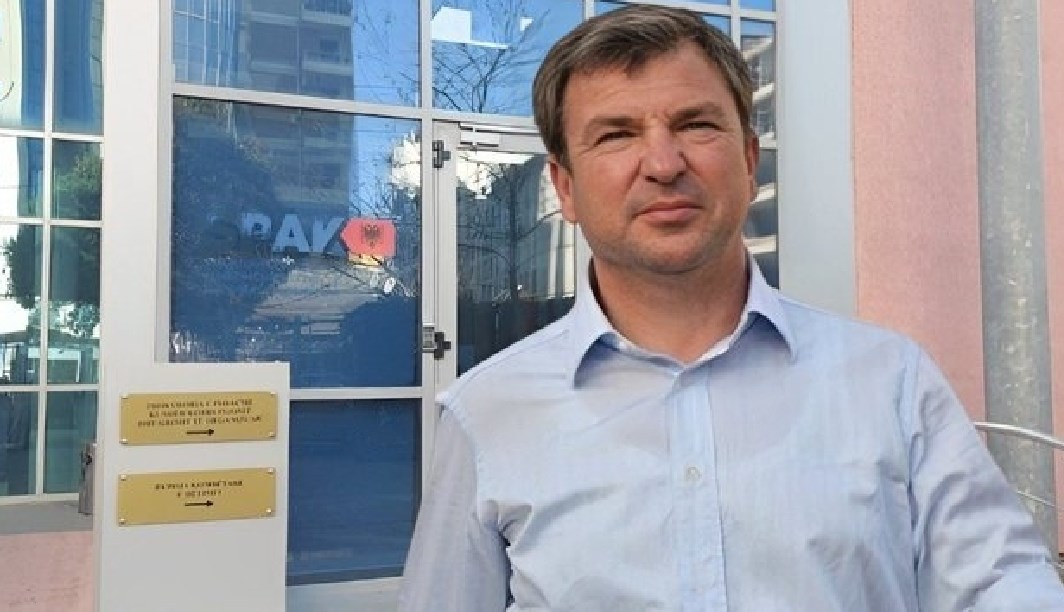 Ish-kreu i bashkisë së Durrësit, Vangjush Dako, rikthehet në qeli