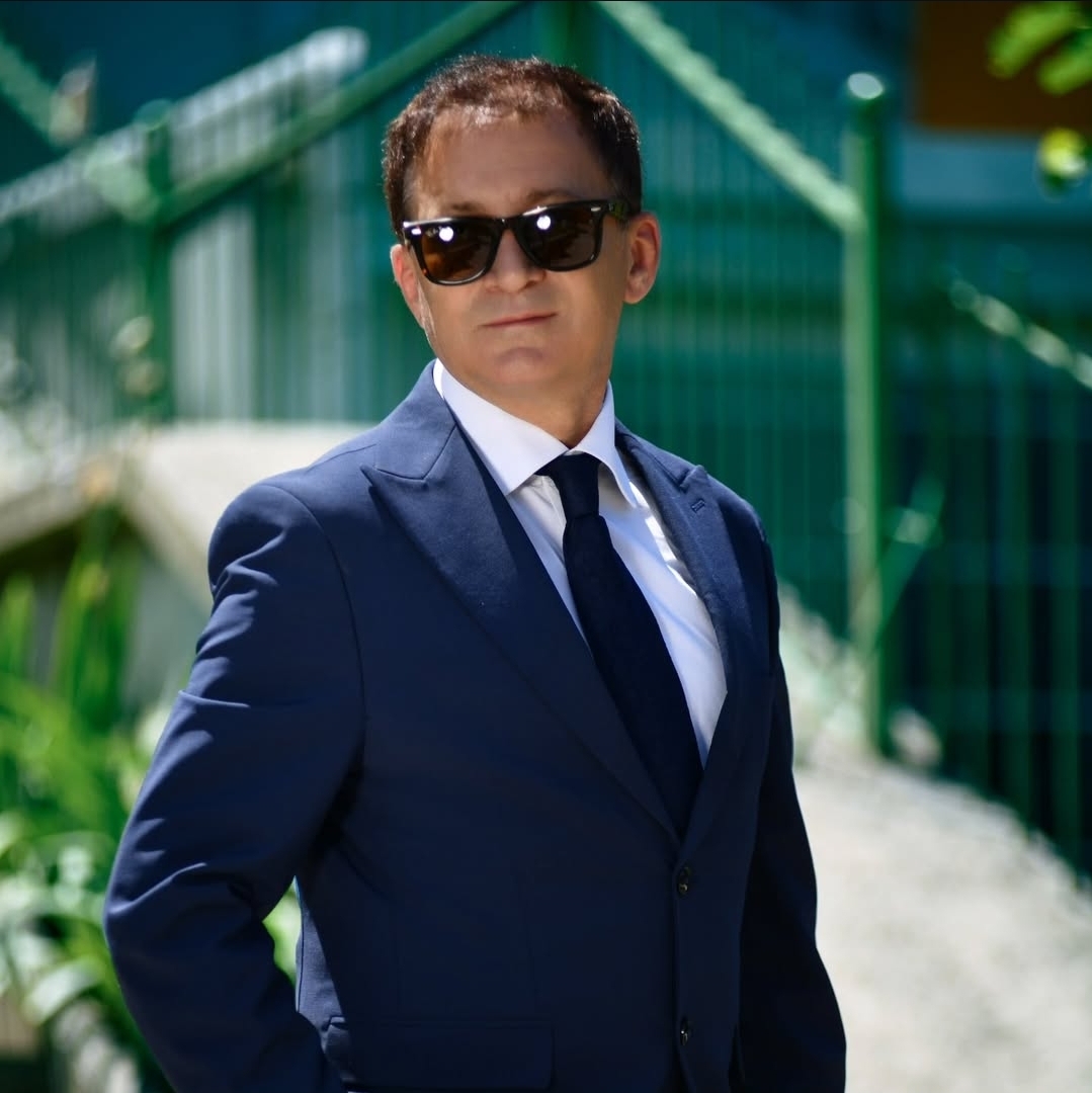 Arjan Konomi: shpërthen në ofendime ndaj Albana Osmanit:…