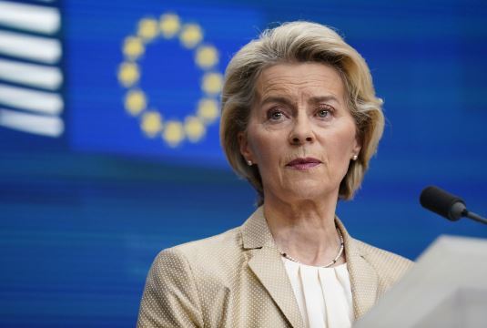 BE planifikon të ngrijë mbështetjen për Izraelin, thotë von der Leyen