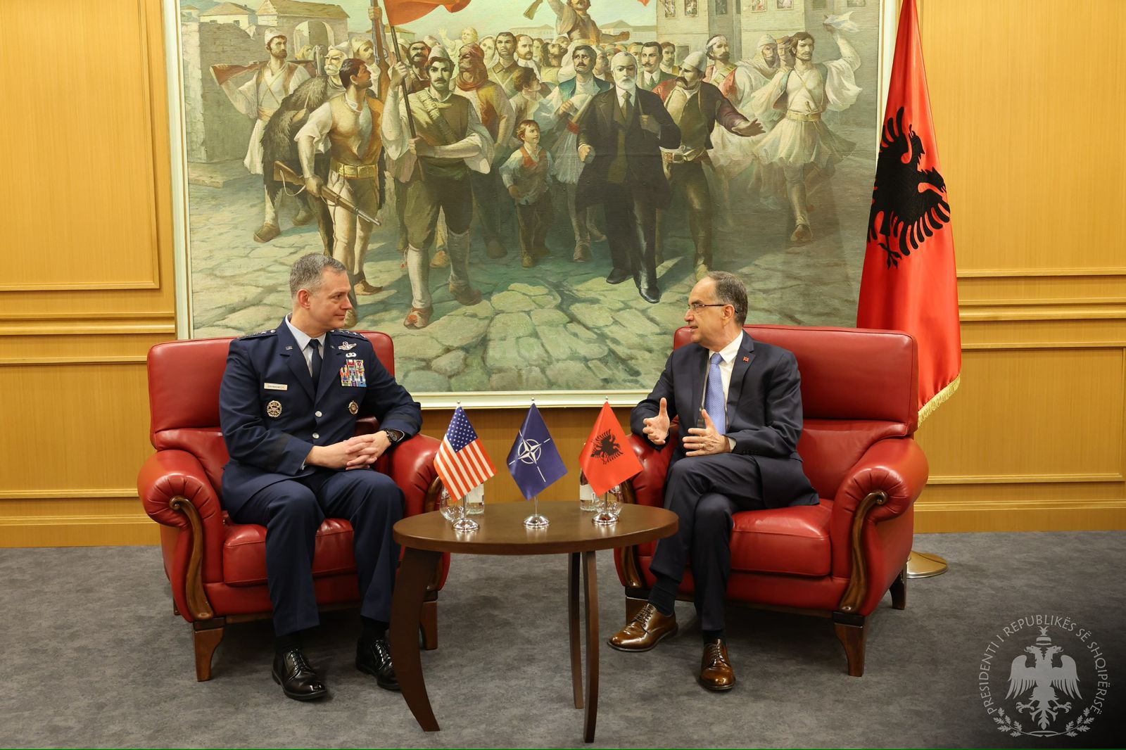 Shqipëria mirënjohëse ndaj SHBA-ve, presidenti Begaj takon gjeneralin Gryenkwich