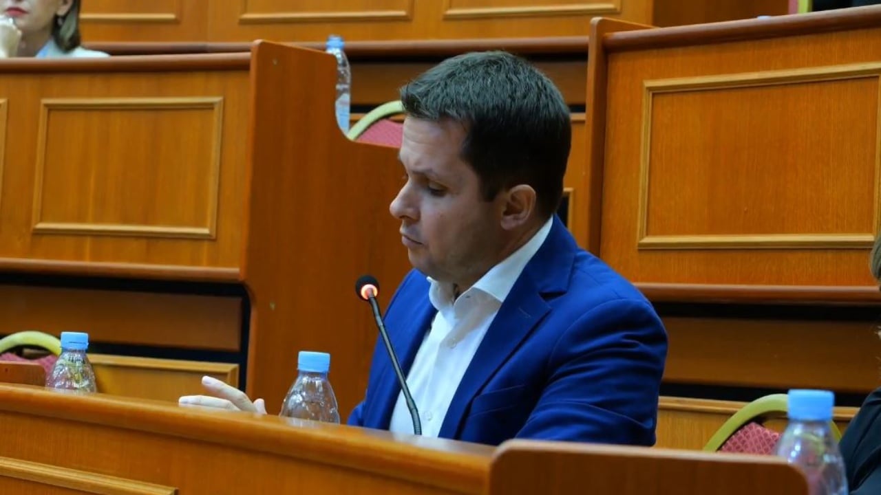 Alimehmeti: në Këshillin Bashkiak: Veliaj i ka bërë shkeljet…