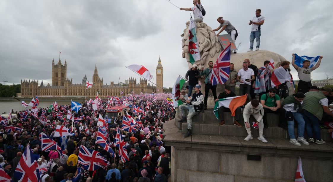 Protesta kundër emigracionit në Londër, mbi 100 mijë pjesëmarrës