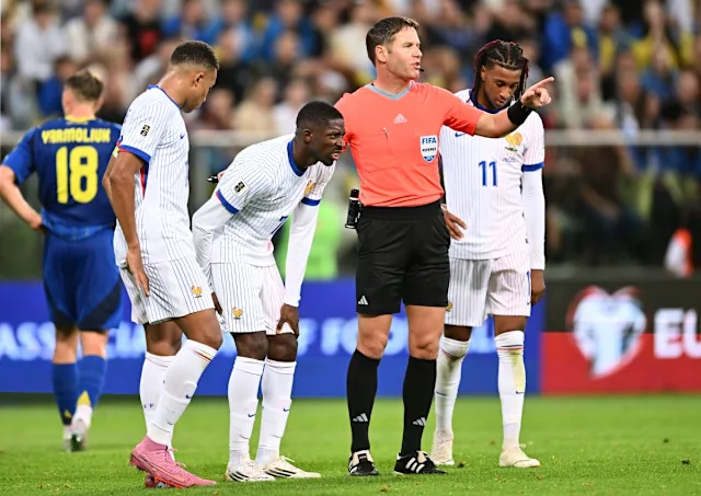 PSG fajëson mjekët e kombëtares franceze për Dembele dhe Doue