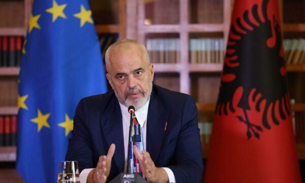 100 — Marrëveshja ushtarake, Rama: Është për mbrojtje, jo për sulm – qasja e Serbisë,…