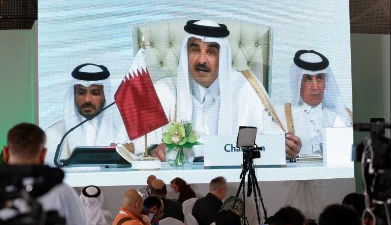 Samiti arabo-islamik në Doha: Emiri i Katarit kritikon Izraelin
