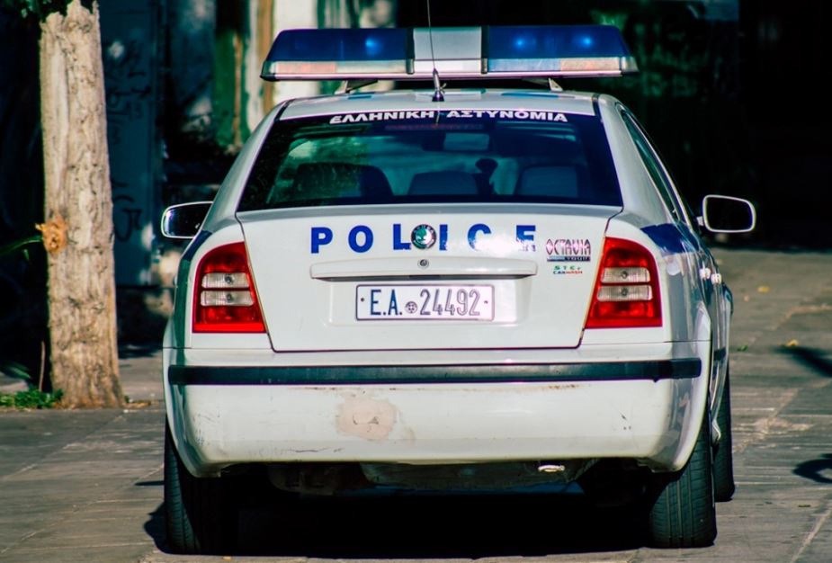 Trashëgimisë Kulturore shpall Policia në Greqi gjen një fetus brenda shishes së qelqit