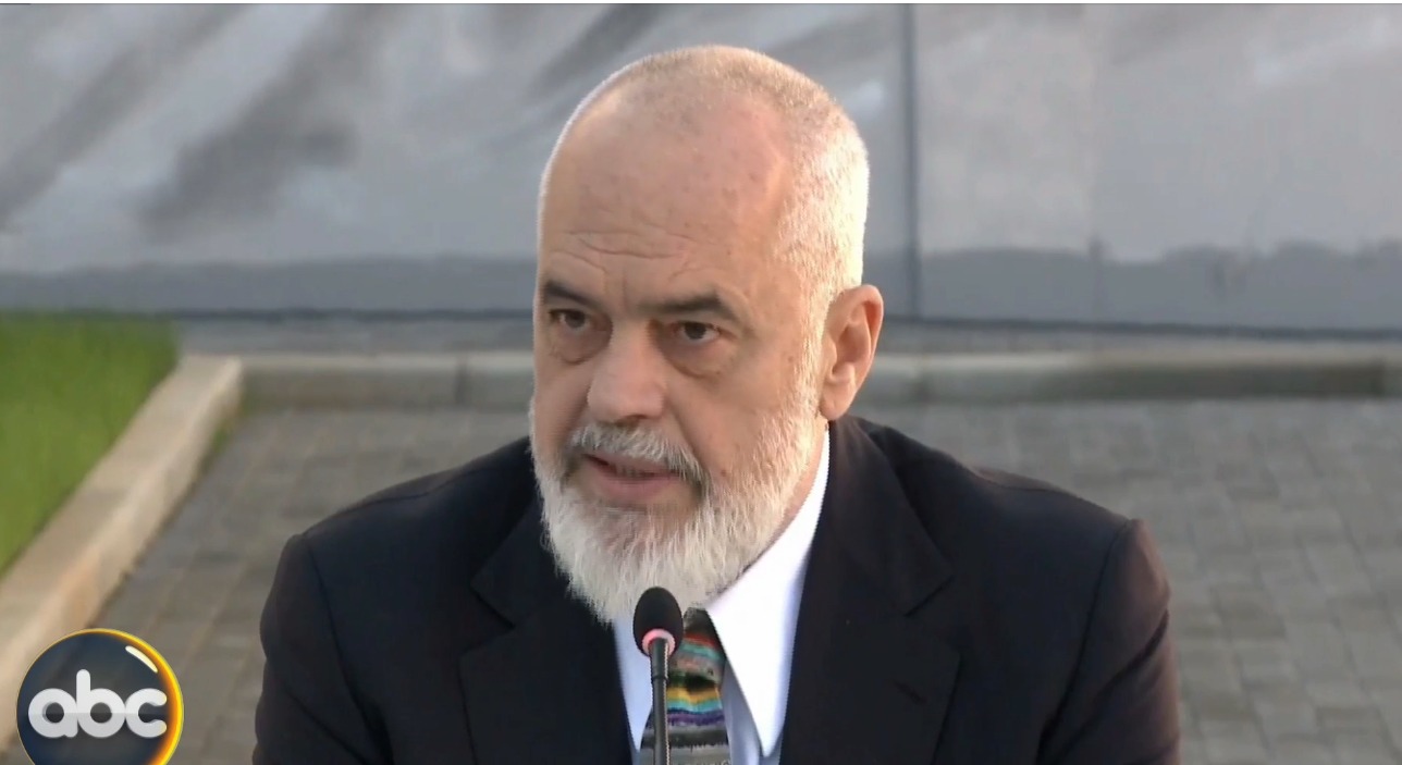 Evis Sala, ministrja e re e Shëndetësisë, prezantohet nga Rama