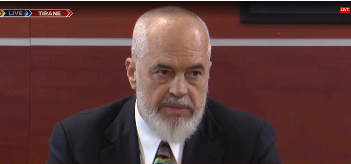 Ministri i Drejtësisë, Besfort Lamallari, prezantohet nga Rama