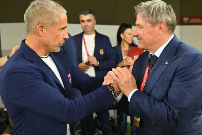 Trajneri i Serbisë në rrezik, fati i tij vendoset ndaj Shqipërisë