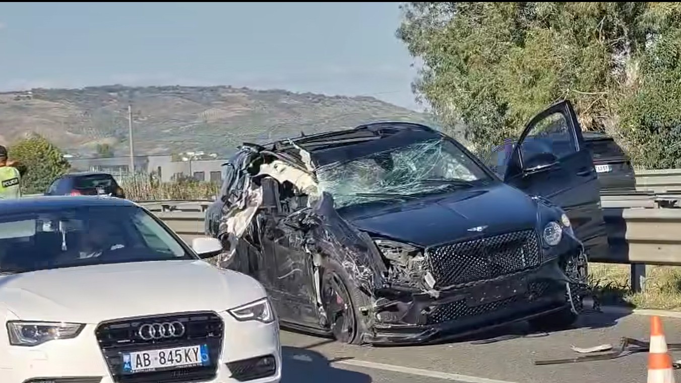 Aksident i rëndë në autostradën Lushnjë–Fier, një i plagosur rëndë