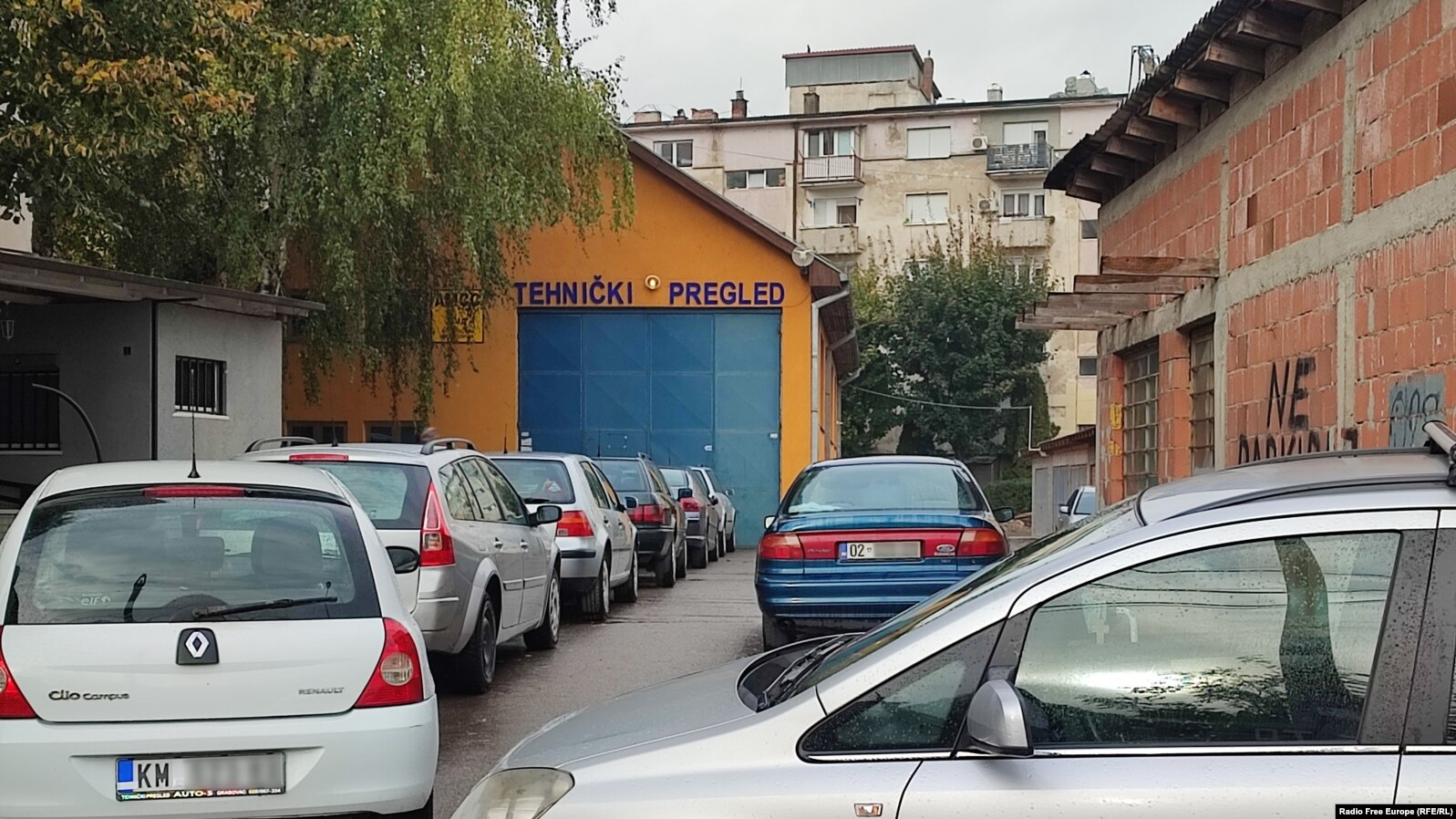 Policia e Kosovës ndalon përdorimin e automjeteve me targa të huaja