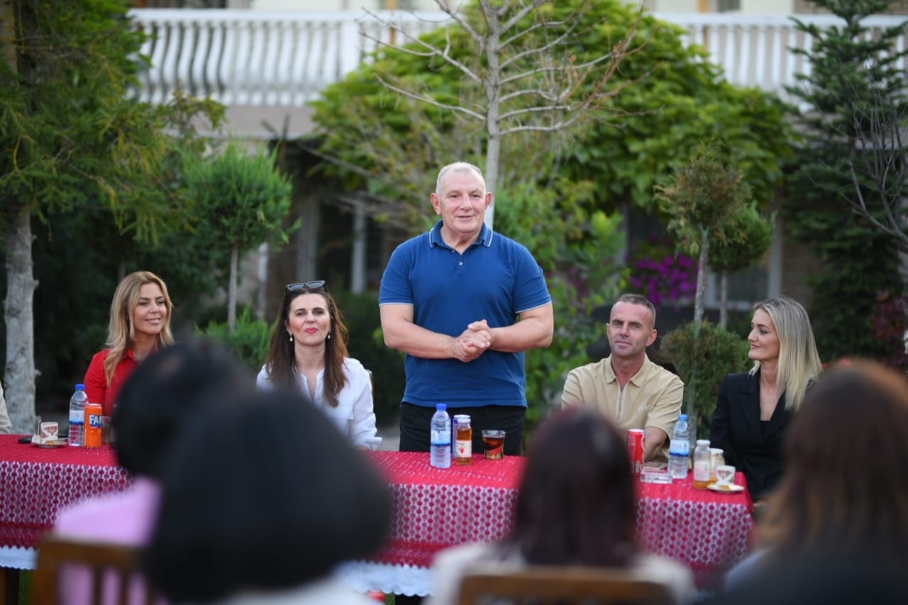 Buja takon gratë e Hallaqit me Çitakun e Deliun në Lipjan