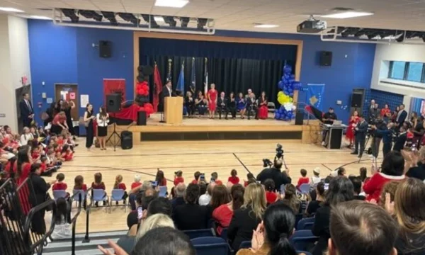 New York shpall Për herë të parë në histori, mësim në shqip në shkollat publike të -ut