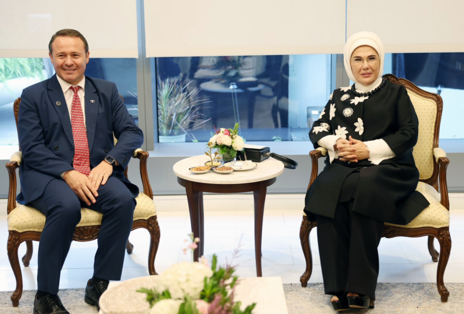 Zotëriu: i parë i Kosovës pritet në takim nga Zonja e parë e…