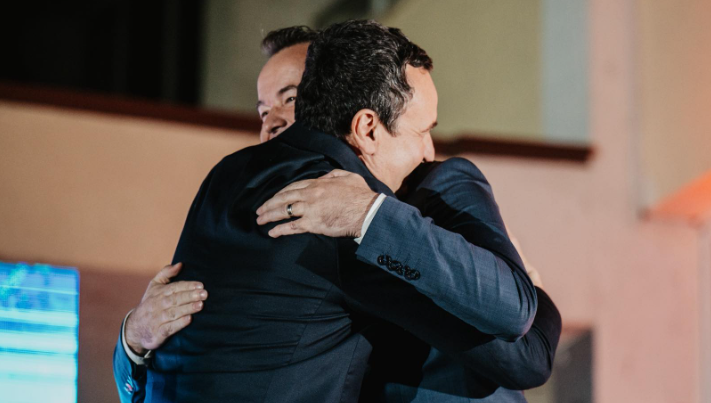 Adri Nurellari shpall Nurellari: Kurti e çoi Pecin në Mitrovicë për t’i mbajtur aferat e…