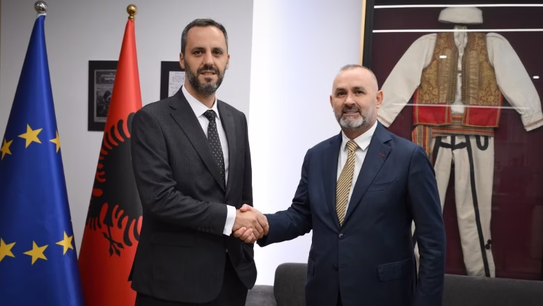 Besfort Lamallari do të avancojë punën në Ministrinë e Drejtësisë