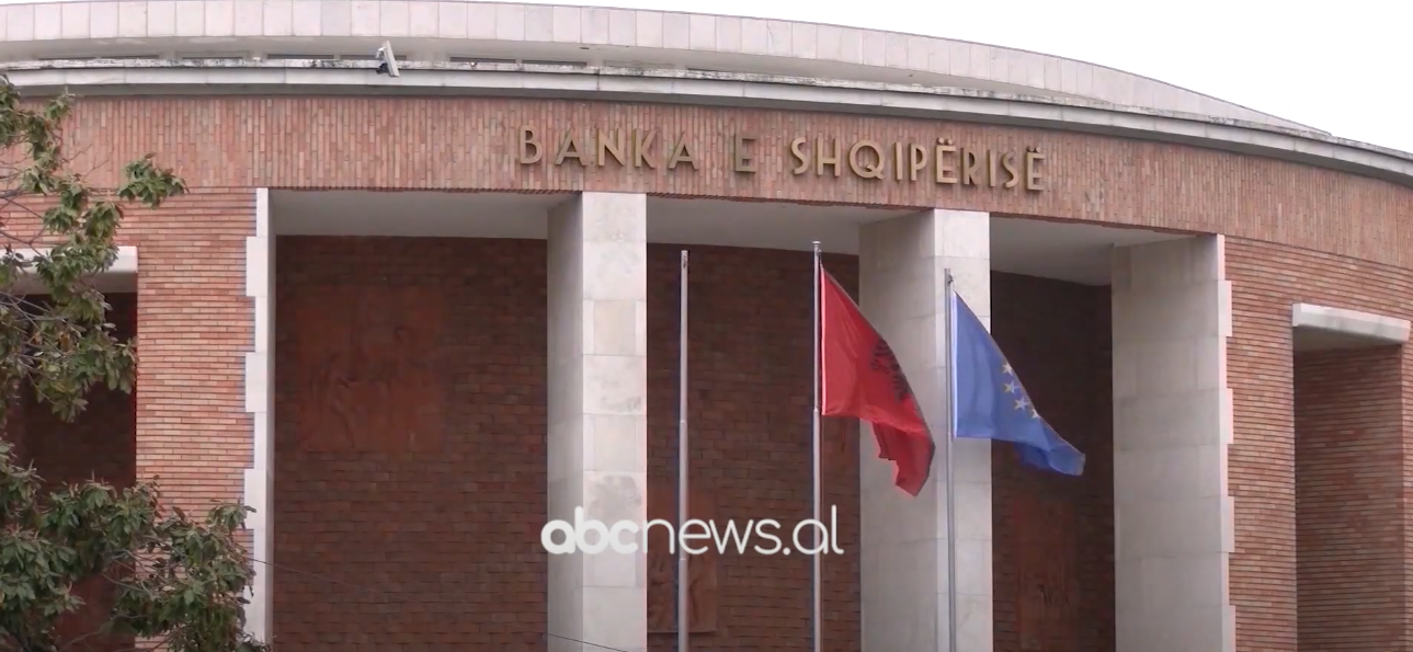 Euro dobësohet përballë lekut, BSH analizon situatën ekonomike