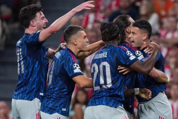 Liga e Kampionëve: Arsenali triumfon në Bilbao me 0-2