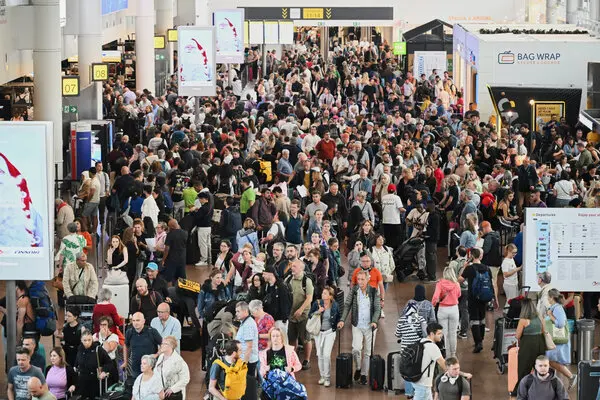 Sulme: kibernetike paralizojnë aeroportet kryesore të…