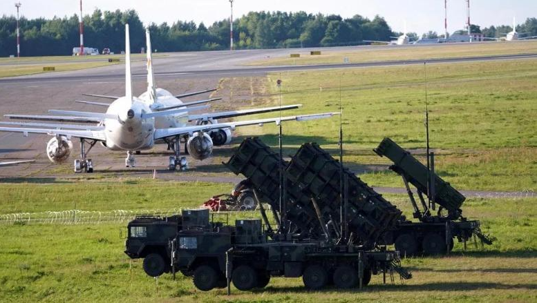 Polonia vendos 40,000 trupa në kufirin me Bjellorusinë dhe Rusinë