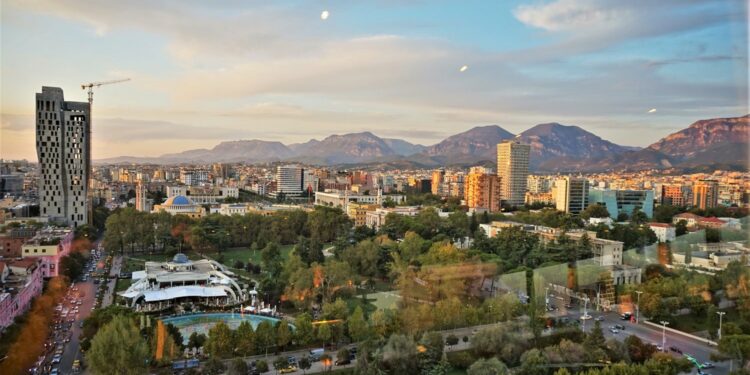 Për Tiranën shpall Fluturojnë çmimet e banesave, rritje 41.7% në 6-mujorin e parë të vitit