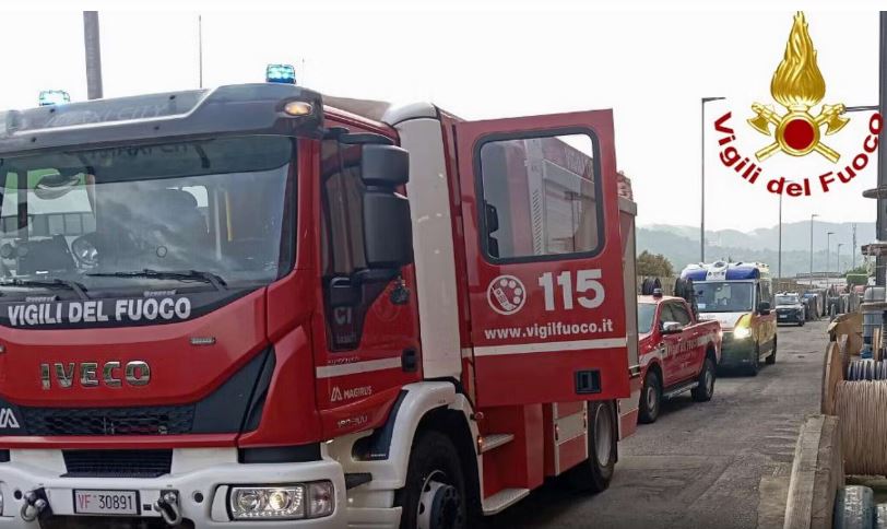 15 — Përfshihet nga zjarri banesa në Vidhas të Elbasanit, një i moshuar nderron jetë
