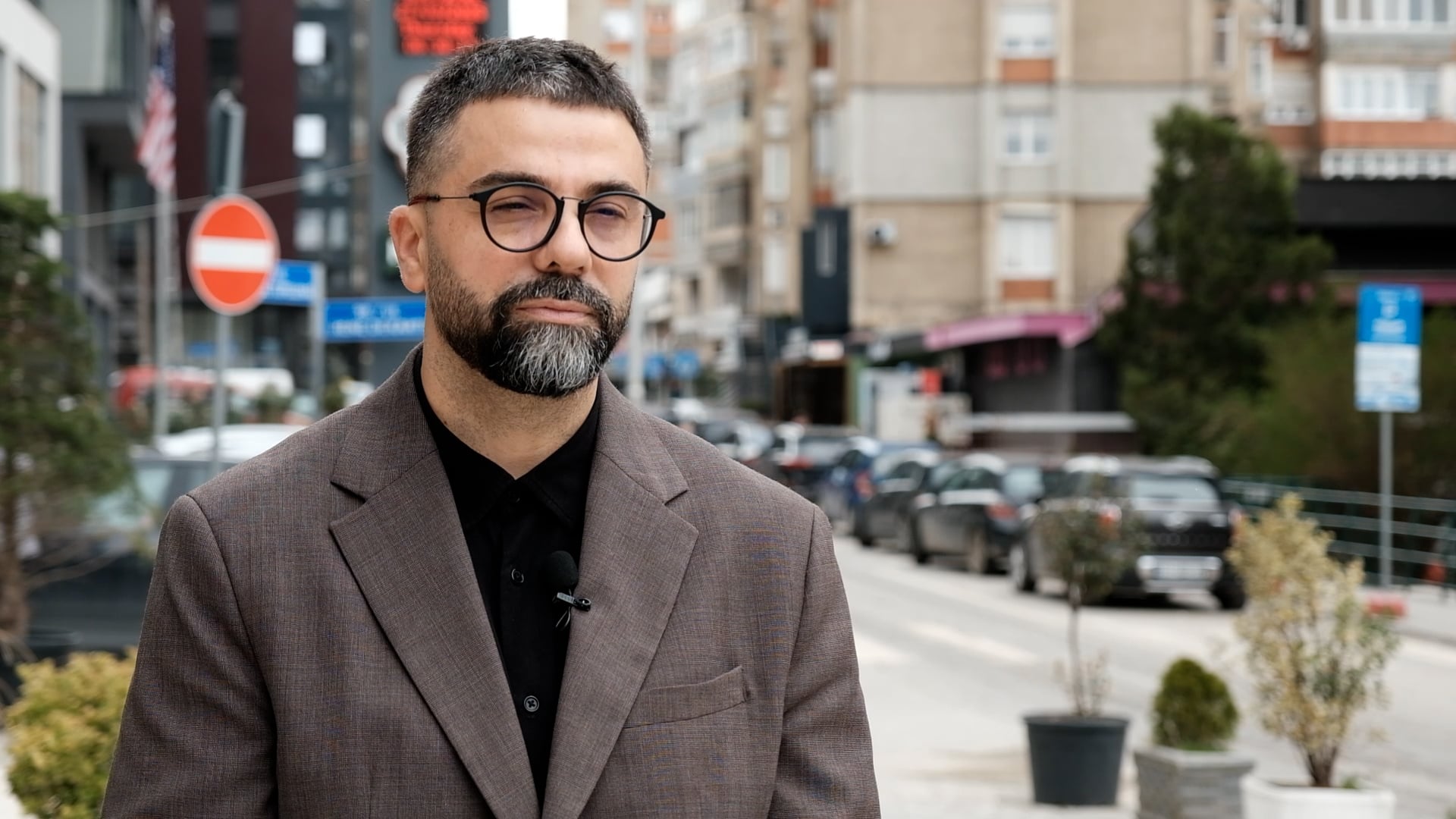 Behrami: Kriza politike nuk po shkaktohet nga Kushtetuesja, por nga frika e Kurtit