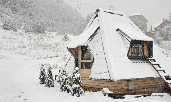 Në Brezovicë: Bie bora e parë në Brezovicë, pamje