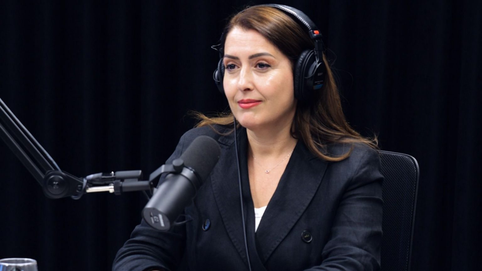 Manastirliu në podkast me Kryeministrin Rama: Familja, forca ime më e madhe