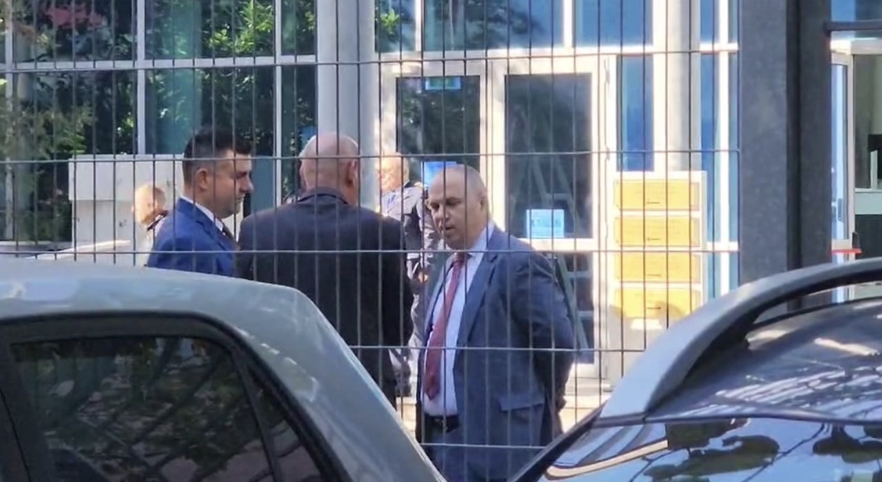 Astrit Kalaja: Siguria në institucionet e drejtësisë në Shqipëri, kreu i Gardës inspekton…