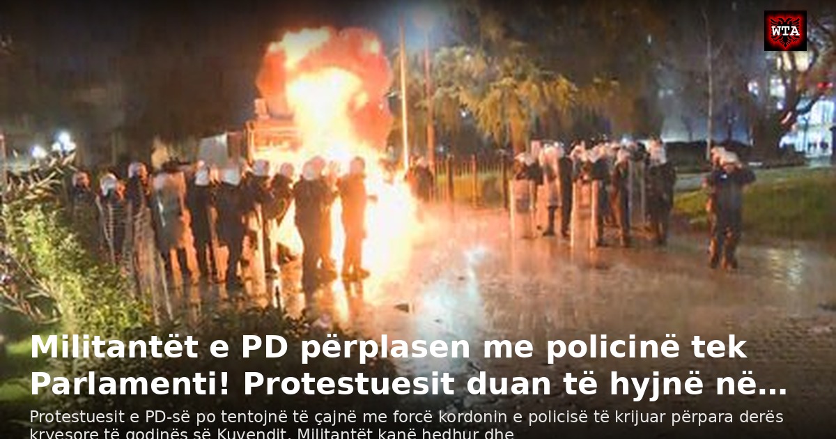 Militantët e PD përplasen me policinë tek Parlamenti! Protestuesit duan të hyjnë në…
