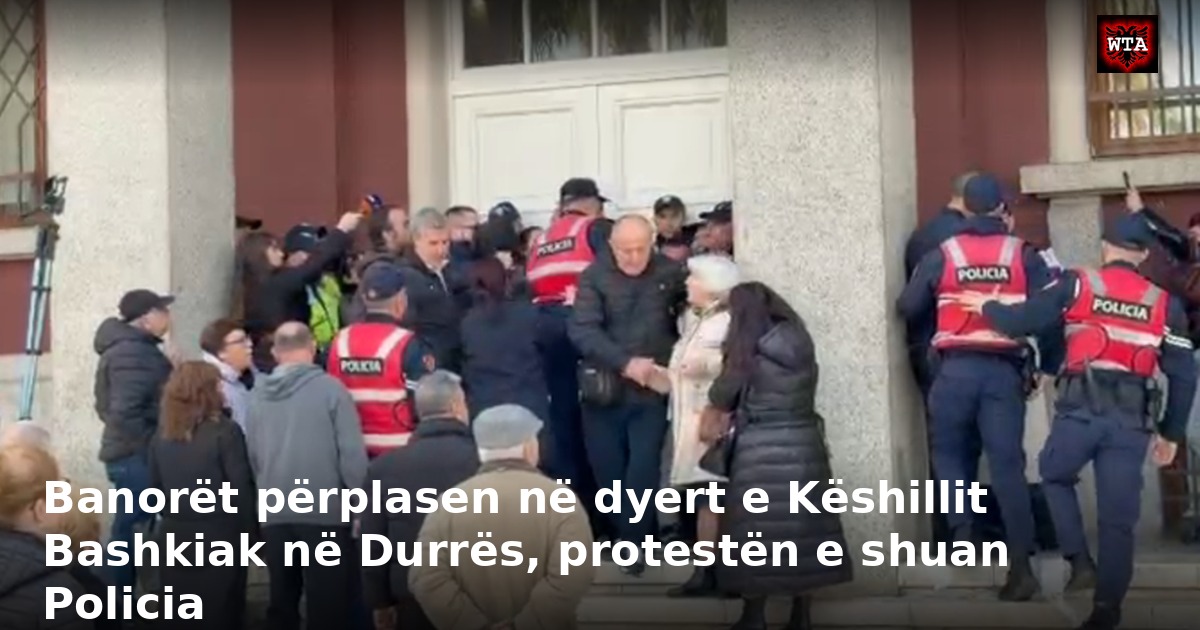 Banorët përplasen në dyert e Këshillit Bashkiak në Durrës, protestën e shuan Policia